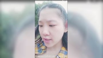 18岁小妹下午两点到公园自拍露出 还大胆拿水果塞入妹妹做保养