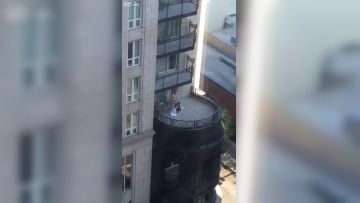 玩双飞的极乐老头