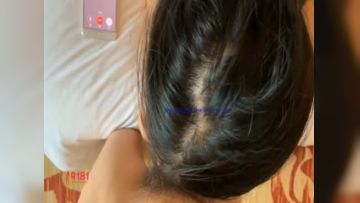 太乱了大神约炮骚妹子一边搞一边让她给前男友通电话给他听做爱呻吟声又与一个女的视频通话对白淫荡刺激1080P原版第01集