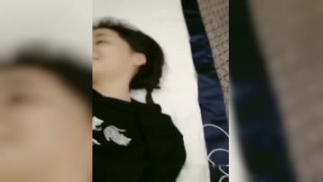 约在校大三美女啪啪打炮 正在写作业呢拉过来脱衣开操