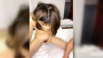 #直播 乖巧小萝莉为赚钱下海和炮友开房大秀