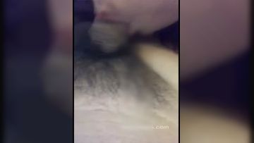 高颜值极品美女主播颜宝直播在楼梯自慰时被男邻居发现后带到家中爆操