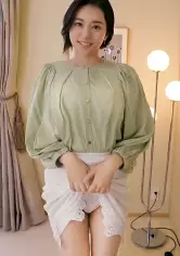 【初撮り】【背徳のとろとろま○こ】【がっつきフェラ】高身长スレンダー美人妻の闷々とした想いが爆発。他人棒にむしゃぶりつき、覚えていないほど久々の膣中を抉る感覚に乱れまくり.. 応募素人、初AV撮影 220 siro-4483