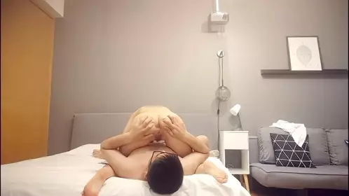 【哥现在只是个传说】外围场，外表清纯22岁小姐姐，...